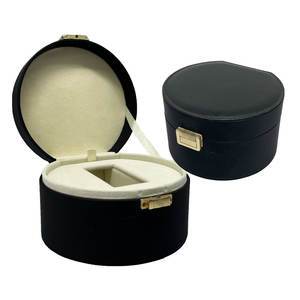 صندوق ساعة رجالي جديد محمول بإغلاق قفل صغير من الجلد الصناعي لعرض الهدايا - Product Image 1