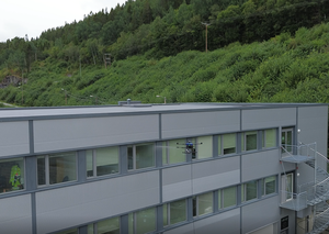 Drone SF-C avec télécommande et caméra pour le nettoyage des façades de bâtiments, des panneaux solaires, des fenêtres et des toitures (quatre/six axes) - Product Image 6