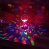 Lumière de scène rotative automatique étanche IP65, projection sphérique RGBW, suspendable pour les événements festifs, éclairage d'ambiance