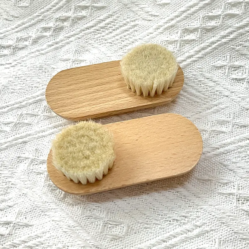 Custom Logo Face Exfoliator Dry Brush Natural Beech Wood and Wool Wooden Face Cleaning Brushes Facial Cleansing Brush