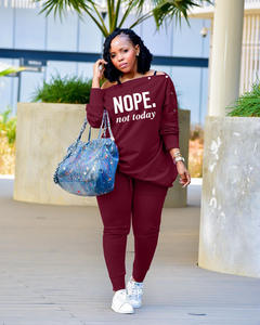 Completo Due Pezzi Primavera 2022 per Taglie Forti, Stampa '<span class=keywords><strong>NOPE</strong></span>', Spalla Obliqua, Manica Lunga, Decorazione con Borchie - Product Image 4