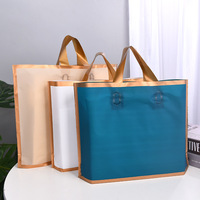 Sac de shopping en plastique personnalisé avec logo, acceptant l'impression personnalisée, avec poignée en boucle