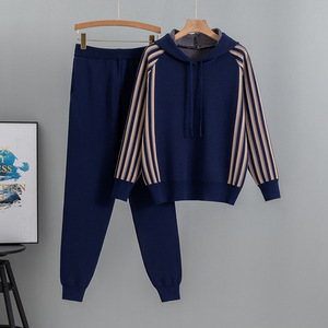 Ensemble de chandail tricoté pour femme avec haut à capuche et pantalon, en matière Spandex respirante, nouvelle mode automne 2025, tenue décontractée - Product Image 4