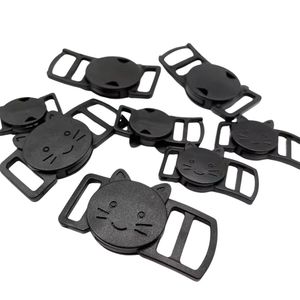 Boucles de ceinture détachables en plastique pour collier - Product Image 1