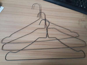 Máquina Automática <span class=keywords><strong>de</strong></span> Doblado y Enrollado <span class=keywords><strong>de</strong></span> Motor <span class=keywords><strong>de</strong></span> Acero al Carbono para Perchas <span class=keywords><strong>de</strong></span> Camisas y Formación <span class=keywords><strong>de</strong></span> Cabezales <span class=keywords><strong>de</strong></span> Ropa - Product Image 3