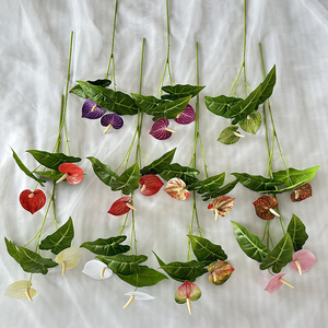 Fleur artificielle d'anthurium simulée à 2 têtes de la marque Meiyu Craft Flower Factory, idéale pour la décoration intérieure et les halls d'hôtel. - Product Image 2