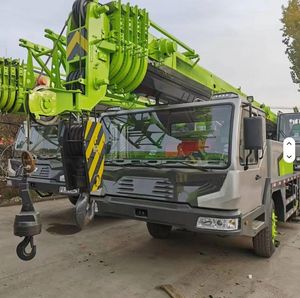 Équipement industriel fiable, grue hydraulique puissante de 30 tonnes, dotée d'une installation et d'un transport rapides, modèle ZTC300V532 - Product Image 4