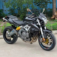 QJ Benelli 600 Sportbike - Moto de rue à quatre cylindres refroidie par eau