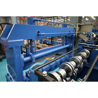 Machine automatique de formage à froid de panneaux de carrosserie de camion, largeur 1220 mm, épaisseur 0,3-0,8 mm, contrôle de longueur PLC, 5-15 m/min, marque ZKRFM, 380V