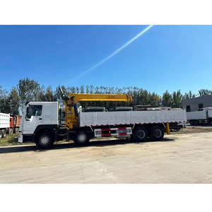 Camion HOWO 8*4 avec grue télescopique montée sur camion, capacité de levage de 12 tonnes, camion à bras droit d'<span class=keywords><strong>occasion</strong></span> - Product Image 6