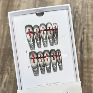 Faux ongles Ruby à presser avec motif œil de chat foncé, paillettes et cristaux, design français, luxe, faits à la main - Product Image 4