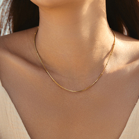 Collier pour femmes en acier inoxydable, étanche, sans décoloration, style bohème, collier ras du cou à chaîne mixte moderne et minimal en or 18 carats