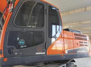 รถขุดตีนตะขาบ Doosan Dx210w มือสองจากเกาหลี ปี 2022 เครื่องยนต์ดีเซล 124 กิโลวัตต์ พร้อมเกียร์และมอเตอร์ - Product Image 5