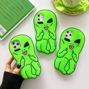 3D yeşil karikatür orta parmak Alien yumuşak silikon telefon iPhone için kılıf 12 11 Pro Max X XS XR SE2020 6 6s 7 8 artı arka kapak