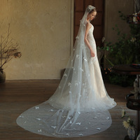 Accessoires de mariage simples et longs voile perle papillon robe de mariée principale premium fait à la main fleur voile de mariée avec un train