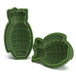 Personajes de dibujos animados jabón molde de silicona - Product Image 1