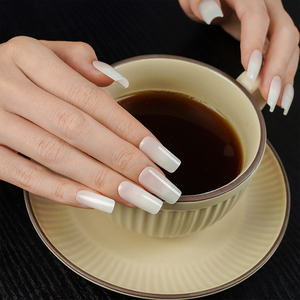 Comprend une base nude classique avec des accents de paillettes colorées, parfait pour tous les jours, les fêtes, les mariages, les occasions spéciales, un look subtil. - Product Image 6