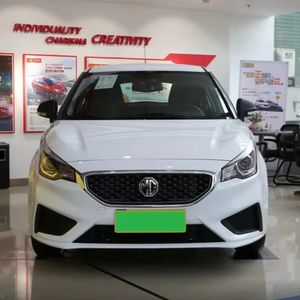 MG 3 Comfort Edition 2017, mini SUV, conduite à gauche, turbo, traction avant, automatique, essence, voiture d'occasion avec intérieur foncé - Product Image 1