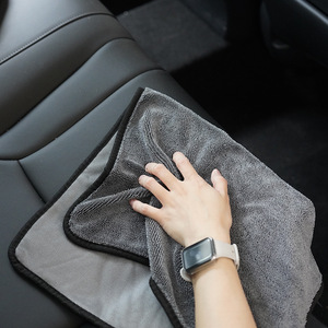 Serviette de lavage de voiture Kim Ryan, grise, 600 g/m², avec bordure renforcée, serviette de nettoyage polyvalente pour l'intérieur et l'extérieur des voitures - Product Image 1