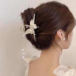 Elegante Vergoldete Haarspangen mit Wassertropfen-Perlen und Quasten, Chinesischer Stil, Große Schmetterlings-Haarklammern - Product Image 3