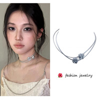 Collier ras du cou en cuir pour femme, motif fleur de rose argentée double couche, en tungstène inaltérable, style futuriste haut de gamme