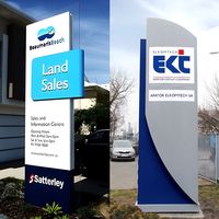 Pylône publicitaire lumineux extérieur personnalisé en aluminium de qualité supérieure pour signalétique décorative urbaine et centre de marketing