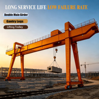 Grue portique motorisée Wan Long 200T à commande PLC pour le levage de blocs de coque de navire, portée de 46 m, hauteur de levage maximale de 35 m