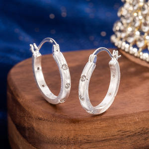 Aretes de Plata Gótica 925 al por Mayor, Aretes Únicos, Aretes Artesanales, Aretes Colgantes en Oro y Plata, Pendientes de Oro de 18k - Product Image 1