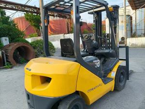 Original Japan Komatsu 3 Ton Diesel <b>Forklift</b>, Komatsu FD30 Internal Combustion Counterbalance <b>Forklift</b> for Warehouse Logistics - Product Image 1