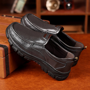รองเท้าโลฟเฟอร์ลำลองหนังแท้บุรุษ หนังวัวชั้นดี สวมใส่สบาย พื้นนิ่ม ส้นแบน พื้นยาง เหมาะสำหรับใส่ในชีวิตประจำวันและขับรถ - Product Image 2