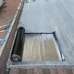 Precio al por mayor de fábrica SBS APP Betún Membrana impermeable 3mm 4mm Espesor Antorcha Abajo Fieltro de poliéster para techos - Product Image 3