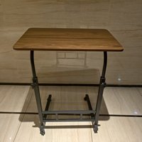Table d'étude mobile réglable en hauteur en MDF, à roulettes, pour ordinateur portable, à placer au-dessus du lit, idéale pour la maison - Vente chaude