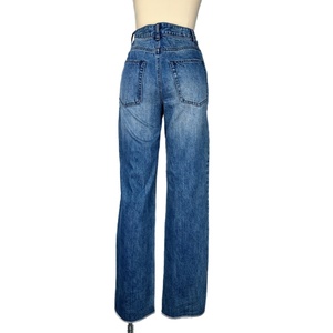 Jeans de mezclilla casuales para mujer, diseño personalizado de fábrica, lavados, de cintura alta, con pierna acampanada, pantalones largos - Product Image 3