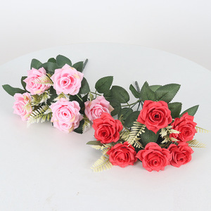 Bouquet de roses artificielles Jessie, 6 têtes, fleurs en soie rouges, arrangement floral décoratif pour la maison et la décoration de mariage - Product Image 2