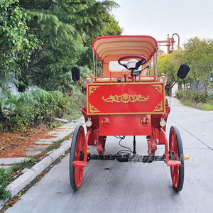 Buggy électrique rouge vif orné d'une finition dorée pour le transport dans les lieux touristiques et les cérémonies de mariage - Product Image 1