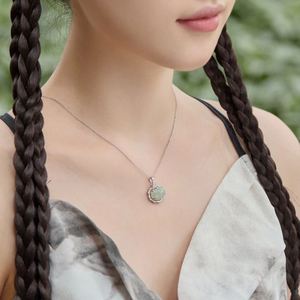 Collier pour femme Dylam Classic Design, style chinois, argent S925, rhodié, plaqué or 18 carats, pendentif nuage, jade Hetian. - Product Image 3