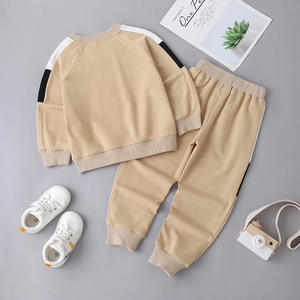 Ensemble de loisirs tendance pour garçons : Sweat-shirt à manches longues color block et pantalon de jogging - Product Image 2