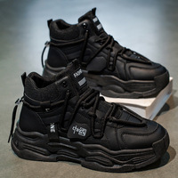Nouvelles baskets montantes décontractées pour hommes, style sport original et tendance, en cuir, à semelle épaisse, prix de gros