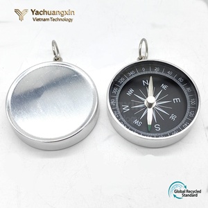 Boussole métallique portable avec anneau de suspension pour la navigation en plein air, la randonnée, design minimaliste, affichage du pointeur - Product Image 3