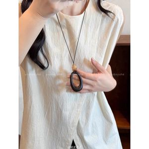 Dài, Rỗng ra nước Thả vòng cổ này exudes một cao cấp, ánh sáng sang trọng, retro Áo len chuỗi. Nó đơn giản và linh hoạt - Product Image 2