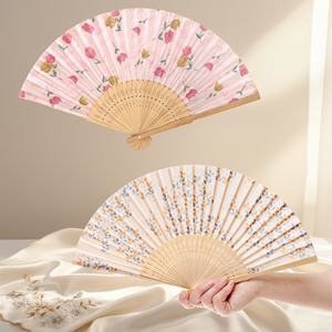 Ventilador Plegable Portátil de Bambú, Diseño Personalizado, Clásico y Elegante, para Fiestas y Decoración del Hogar, en Oferta - Product Image 1