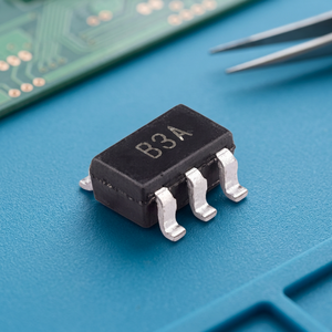 AD8605ARTZ-REEL7 SOT-23-5 Amplificateurs de précision CMOS rail-à-rail simples, de précision - Product Image 2