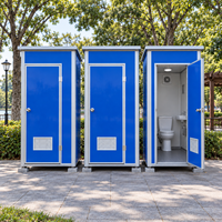 Toilettes mobiles préfabriquées modernes, cabine de salle de bain portable pour le camping, toilettes extérieures avec unité de douche intégrée pour événements publics