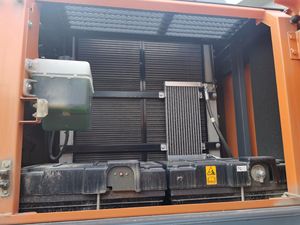 รถขุดตีนตะขาบ Doosan DX380LC-9C มือสอง ขนาด 38 ตัน พร้อมหัวเจาะไฮดรอลิก สำหรับงานก่อสร้างและงานดิน - Product Image 4