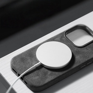 Ốp điện thoại Alcantara sang trọng, thoải mái cho iPhone 16 17 Pro Max, thiết kế tùy chỉnh, nút kim loại, chất liệu nhập khẩu từ Ý - Product Image 2