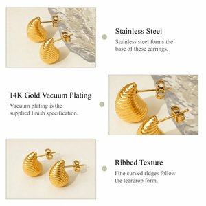 Boucles d'oreilles clous goutte d'eau côtelées en acier inoxydable plaqué or 14K sous vide, bijoux texturés en forme de goutte avec attaches papillon - Product Image 4