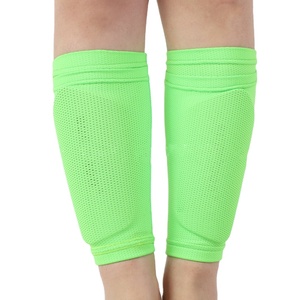 Manchons de protection respirants pour les jambes de football, protège-tibias élastiques pour l'entraînement de football - Product Image 1