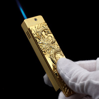 Accessoires de fumer créatifs personnels dragon en relief pull down briquet gaz métal or briquet