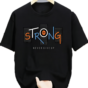 T-shirt con citazione motivazionale 'Be Strong <span class=keywords><strong>Never</strong></span> <span class=keywords><strong>Give</strong></span> <span class=keywords><strong>Up</strong></span>' / T-shirt in cotone oversize a maniche corte con tipografia ispiratrice 'Be Strong <span class=keywords><strong>Never</strong></span> <span class=keywords><strong>Give</strong></span> <span class=keywords><strong>Up</strong></span>' per streetwear e casual - Product Image 5