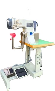 Machine à coudre industrielle automatique pour produits en cuir et sacs à chaussures, avec alimentation par rouleau rotatif à 180 degrés et moteur à chaîne à aiguilles - Product Image 2